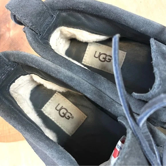 UGG | Black Suede Women's Woodlyn Moc Size 8 - Picture 13 of 16